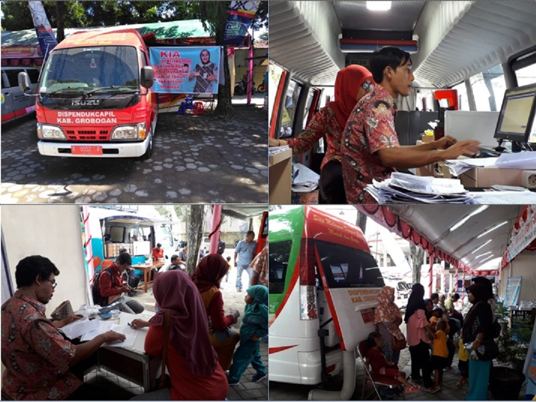 Layanan Dispendukcapil di Pameran Buku Grobogan 
